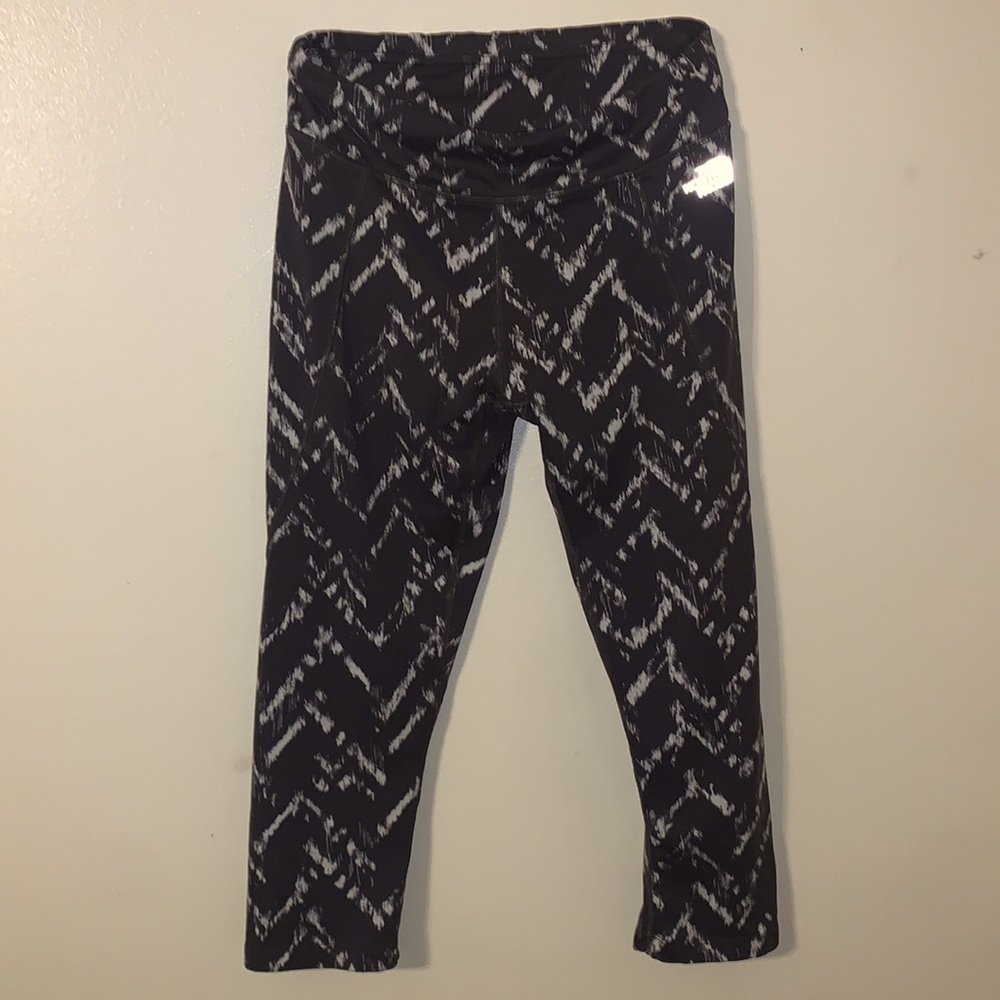 The North face 3/4 length leggings womens size small